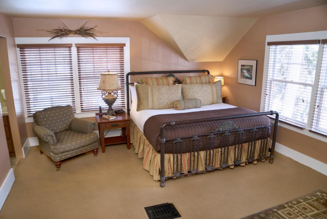 Lara House Bed And Breakfast Бенд Екстериор снимка